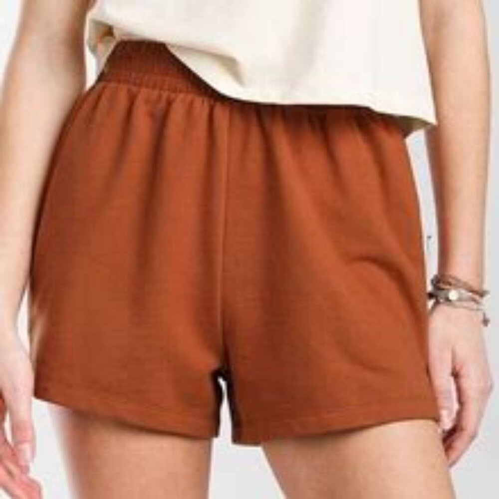 Buckle Women's High Waist Shorts in Rust Brown
